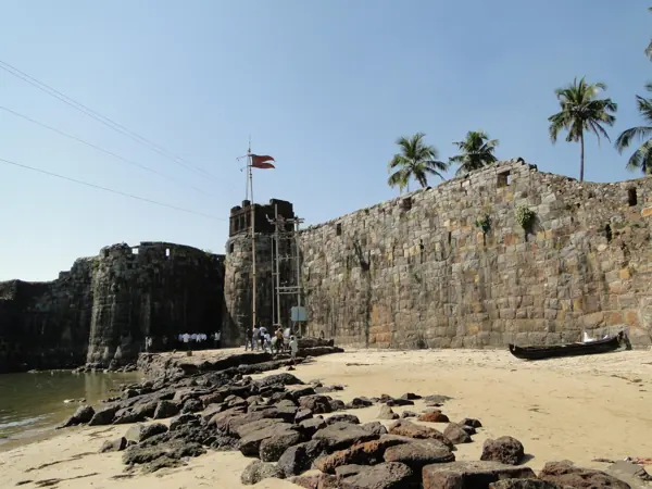 The entrance to Sindhudurg Fort from the shore