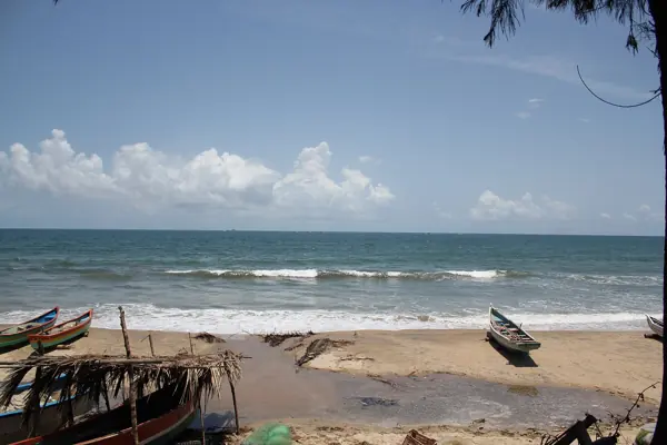 Fishing boats drawn up on Tarkarli beach